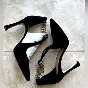 Antonio Melani Tiaa Suede Ankle Chain Detail Pump pristine condition